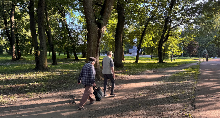 В Госдуме рассмотрят повышение выплат для некоторых категорий пенсионеров в сентябре В Госдуме рассматривают законопроект о повышении пенсии для некоторых категорий пенсионеров. Среди них те, кто закончил свою трудовую деятельность в августе, а также инва