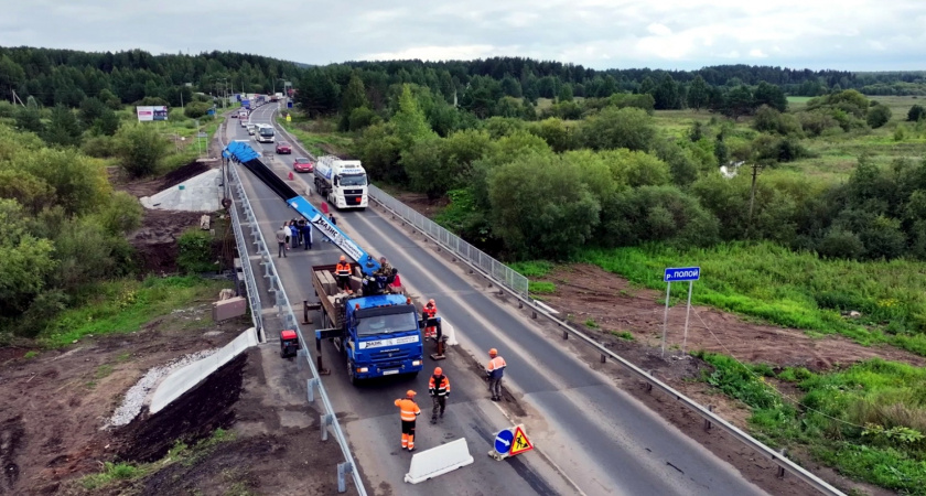 Обновленный мост через реку Полой открыли для автомобилистов