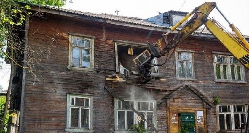 19 аварийных домов демонтировали в Кирове