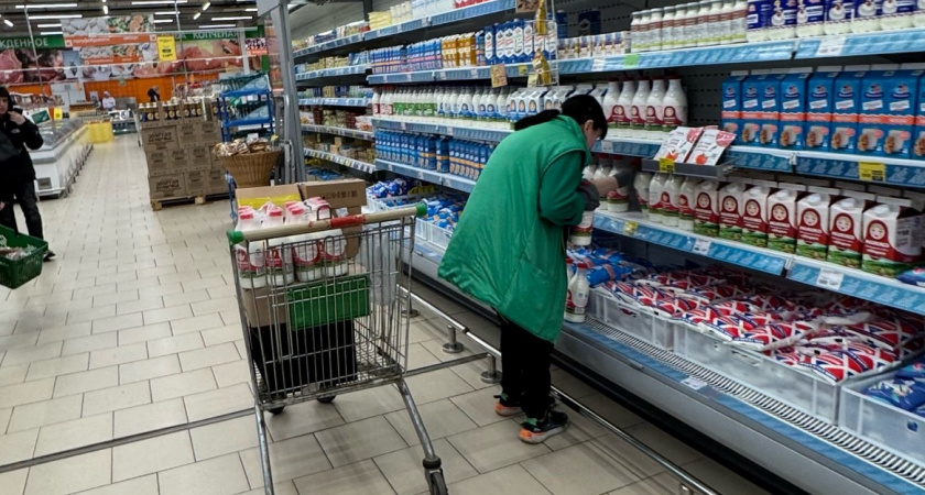 Зачем я застилаю дно тележки в магазине пакетом? Очень полезный лайфхак - рассказываю 