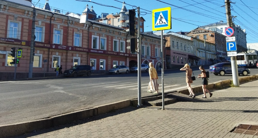 Шаг на зебру - не аргумент: Верховный суд пояснил, когда водитель должен уступить пешеходу