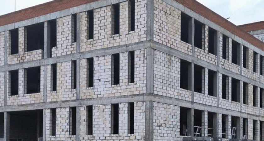 Основные работы по строительству школы на Торфяной планируют завершить до начала холодов