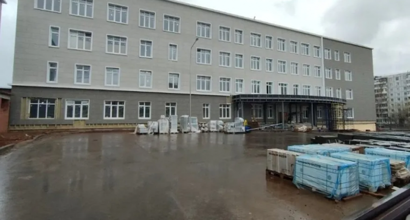 Подрядчики в Кировской области заплатят свыше миллиарда за сорванные сроки строительства школ