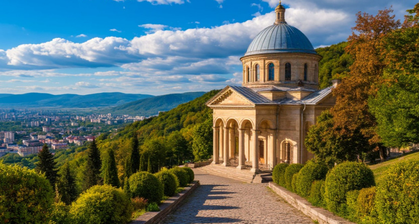 У нас на Кавказе есть изумительный курорт, а мы в Европу ломимся: забудьте про "Парижи" раз и навсегда