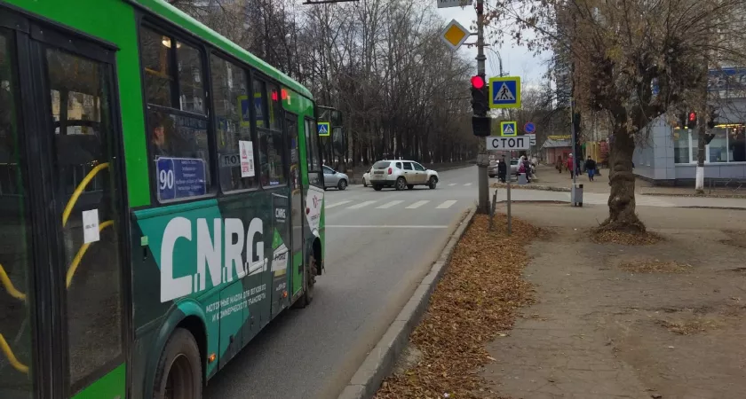 Власти объяснили, почему по Кирову будут ездить зеленые автобусы 