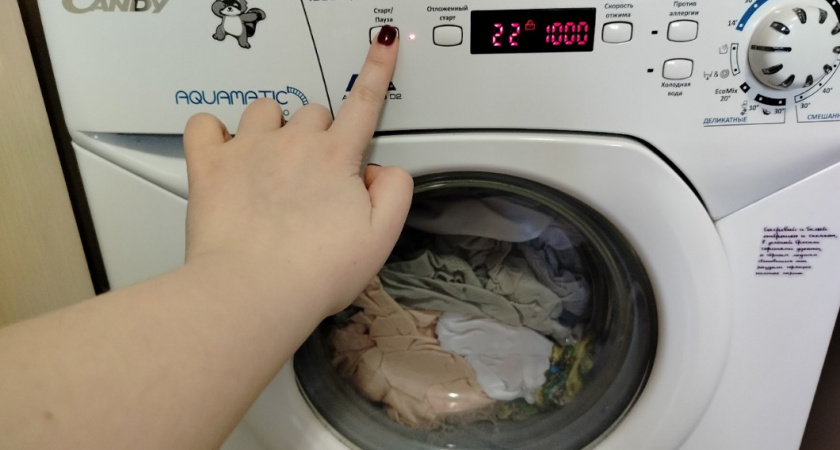 Грязное белье никогда нельзя хранить в стиральной машине: ушлая прачка дала совет - запомните на всю жизнь