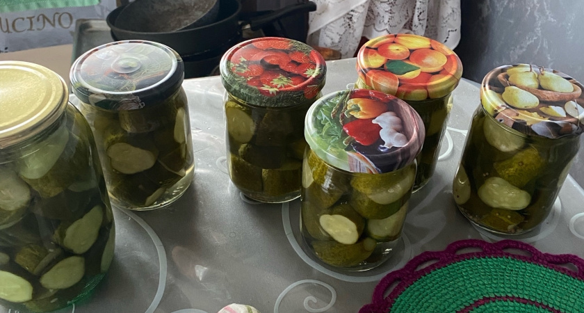 Быстрый и простой рецепт соленых огурцов для ленивых хозяек