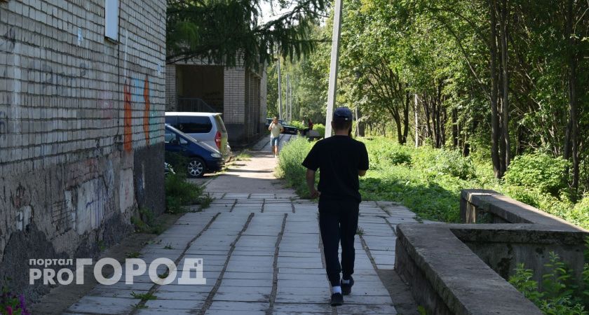 В Кирове аферисты украли деньги у 49-летней женщины через ее сына 