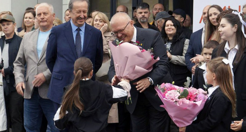 В День знаний губернатор Александр Соколов посетил новое здание Линтеха в Кирове