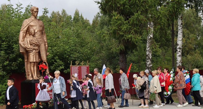 В Вятскополянском районе появились новые мемориалы