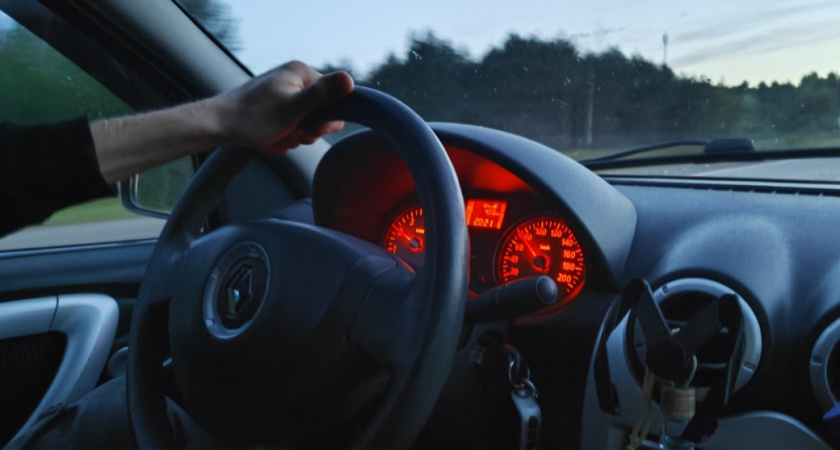 Удаляю воду из бачка, но ничего не сливаю и не разбираю: делюсь гениальным лайфхаком - запомните его