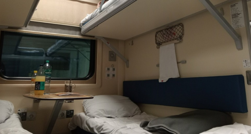 «Он так успокаивается»: в купе села женщина с сыном - он включил мультики на всю громкость: месть вышла приятнее, чем ожидалось