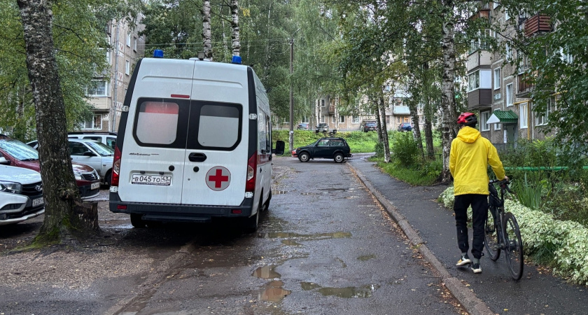 В Лебяжском районе мужчина лишился части руки во время рабочего дня
