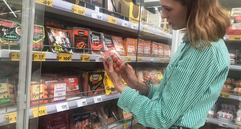 Работник колбасного завода рассказал, как выбрать хорошую вареную колбасу в магазине