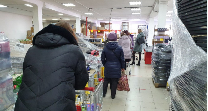 Забежала в "Светофор" - и набрала целую тележку: что смело можно брать, а что лучше обходить стороной - честный отзыв постоянного покупателя