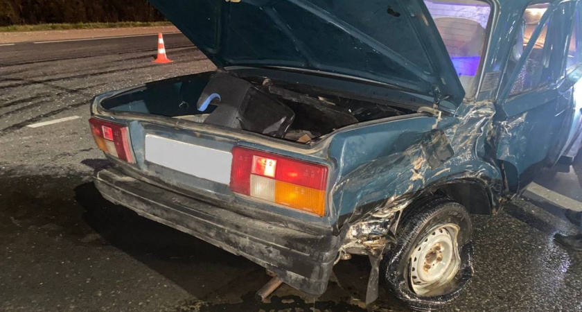 Три человека пострадали в массовой аварии на Победиловском тракте под Кировом