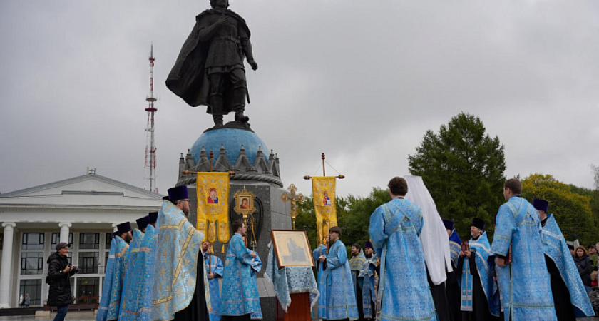 В Кирове состоялся молебен святому благоверному князю Александру Невскому