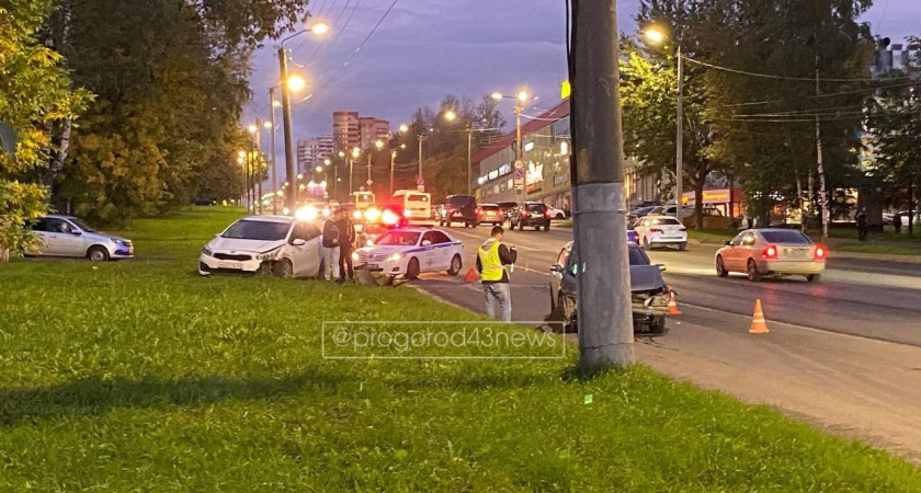 Девушка-подросток пострадала в столкновении двух иномарок в Кирове