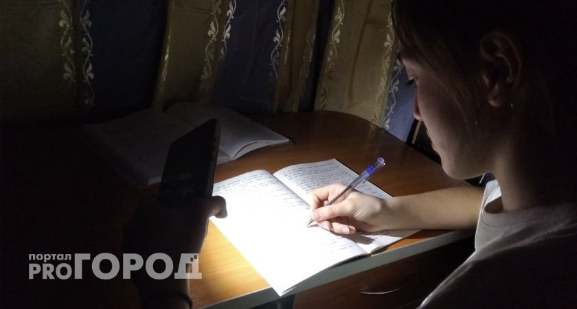 В нескольких десятках домов Кирова отключат электричество 1 октября