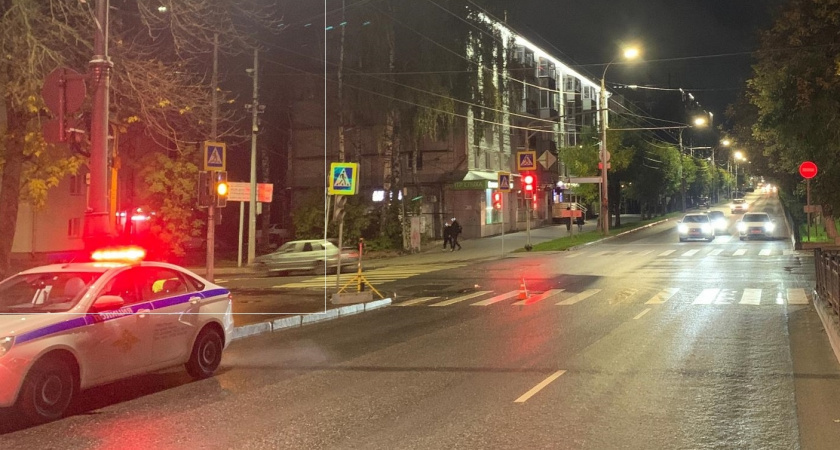 В Кирове ищут водителя, сбившего женщину на Октябрьском проспекте