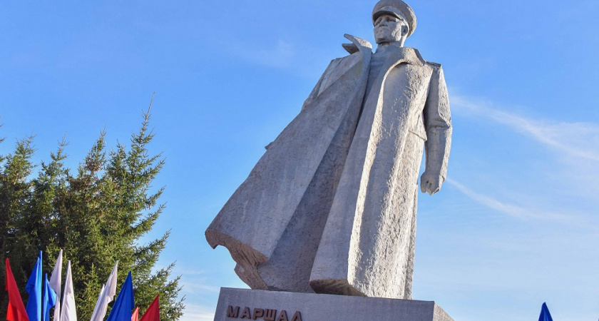 В Кирове зажжен новый Вечный огонь