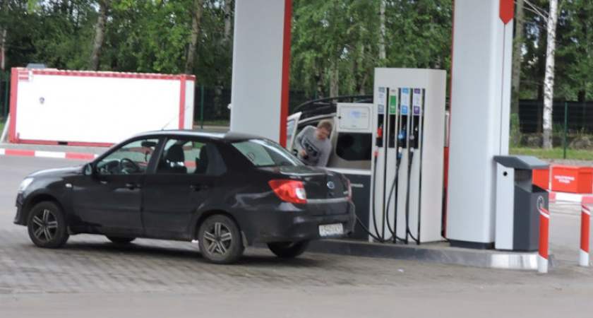 Автолюбителям из Кировской области грозят перебои с бензином, заявил эксперт