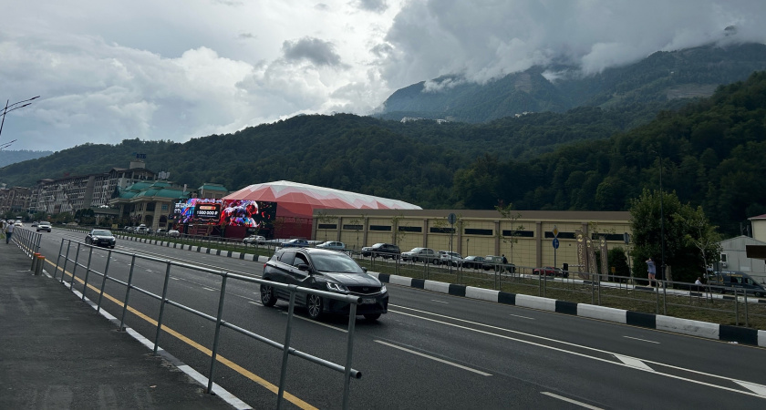 "Злые люди, змеи, грязь и невкусная еда": туристы делятся своим разочарованием от визита в Абхазию