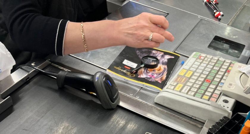 Россияне сметают с полок "Светофора" эти продукты за 5 минут: свинину и рыбу не успевают выкладывать - вот что точно надо брать