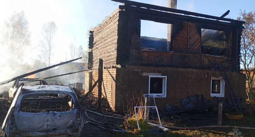 "В вечер перед трагедией Арсений не отходил от отца ни на шаг": родственники о пожаре в Арбаже, унесшем жизни мужчины и его 8-летнего сына