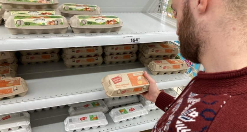 В Кировской области подорожали куриные яйца и курица