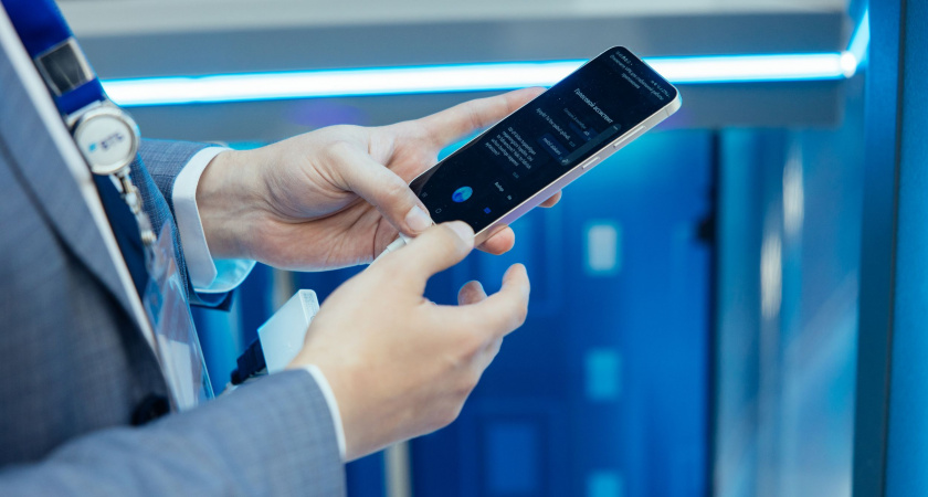 ВТБ: альтернативные платежи займут половину безналичного рынка к 2026 году