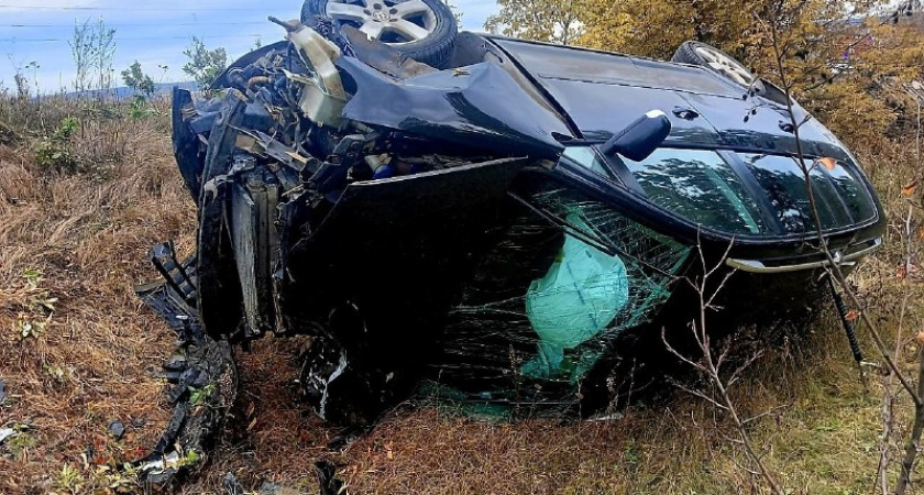 Две иномарки опрокинулись на трассе в Вятскополянском районе 