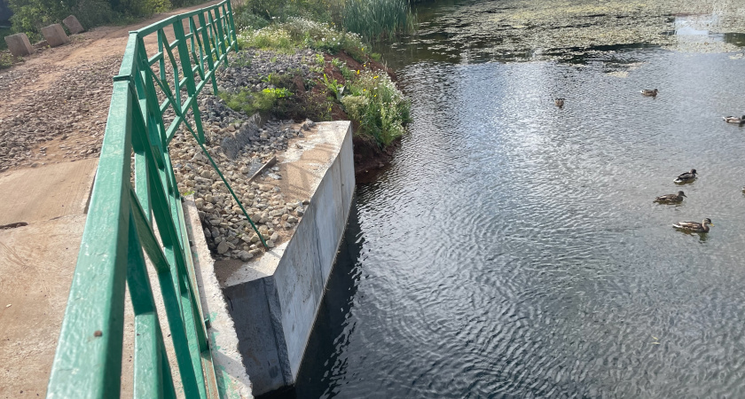 В Кирове восстановили гидрозатвор у пруда только после вмешательства прокуратуры