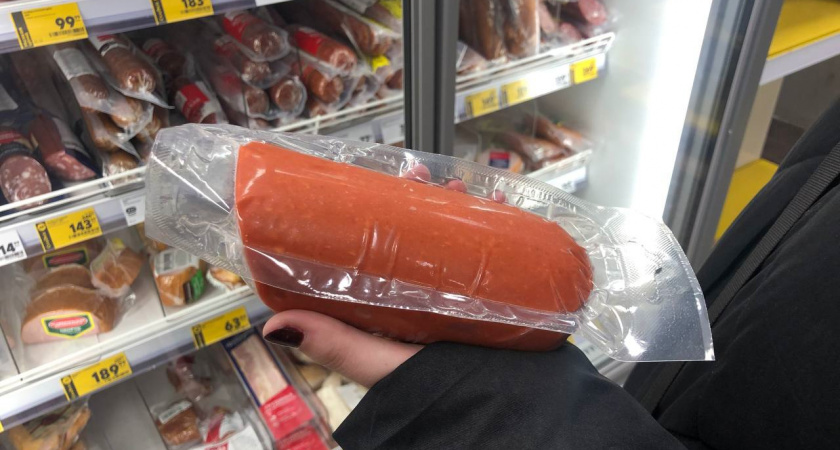 Ищу на колбасе крошечный знак - если его нет, можно смело брать: указывает на низкое качество