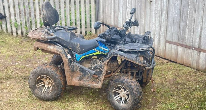 В Немском округе опрокинулся квадроцикл, водитель получил травмы