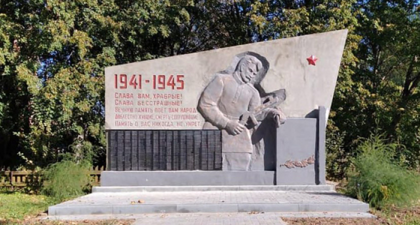 В Яранском районе завершили ремонт памятников воинам-землякам