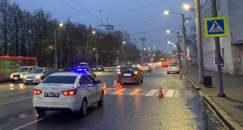  В Кирове на Октябрьском проспекте машина насмерть сбила пенсионерку на переходе
