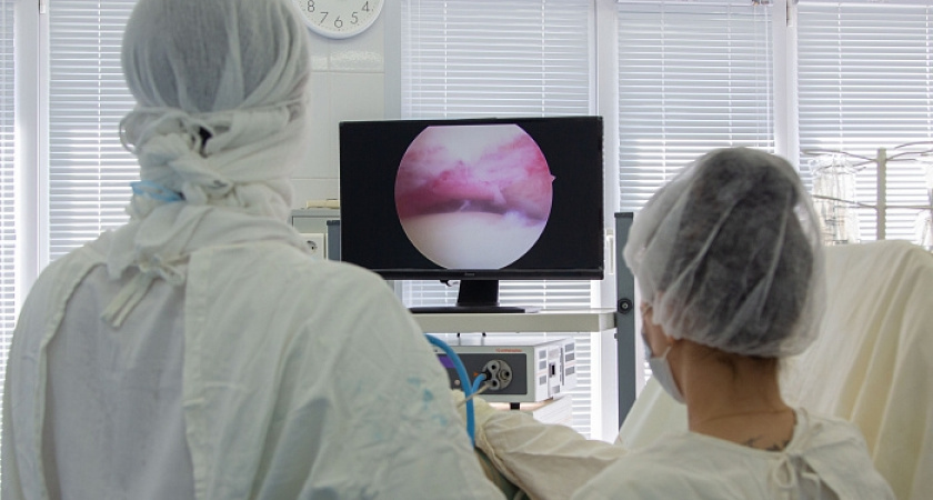 Кировские врачи начали проводить сложные операции при перипротезных переломах