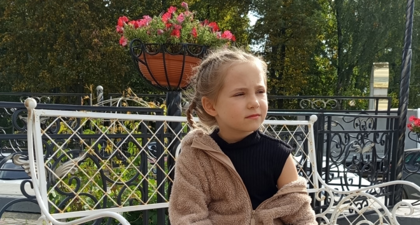 Это идеальное для девочки имя становится трендом в России - дословно "посвященная богине"