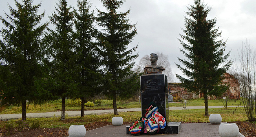 В Яранском районе отремонтирован памятник Герою Советского Союза