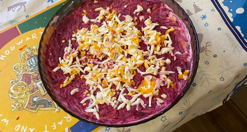 "Курица под шубой" - мой ответ надоевшей селедке: мягкий, сочный и очень вкусный - самое то на Новый год