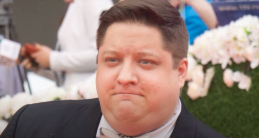 "Зачем нужно было это делать?": продюсеры нашли несостыковки в лечении актера Попова перед смертью