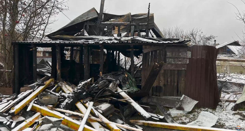 Останки человека обнаружили на пепелище в Слободском районе