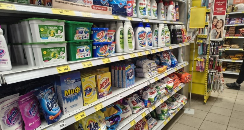 Недорогие, а стирают даже лучше элитных: 5 лучших стиральных порошков по версии Роскачества