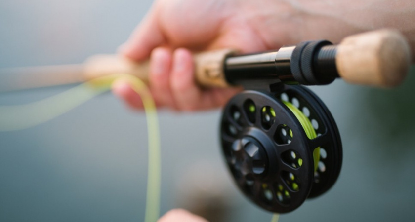 Если этим обработать леску в ноябре, она не замерзнет даже в -30. Ушлый рыбак раскрыл свой секрет