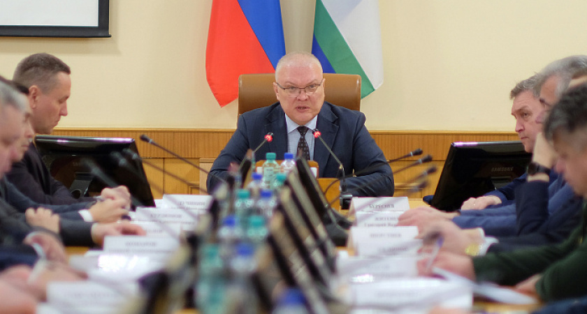 Губернатор велел провести внутреннюю проверку в мэрии Кирова из-за школы №73