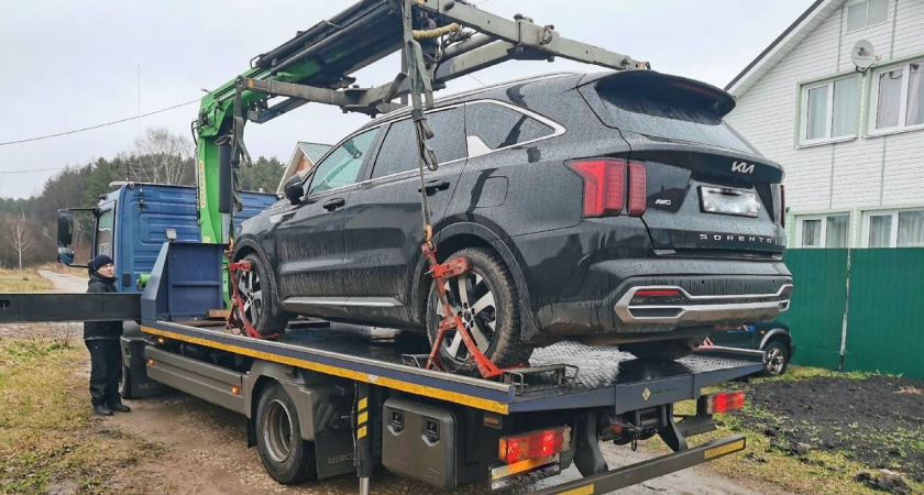 Кировские приставы разыскали иномарку преступника и отправили ее в зону СВО