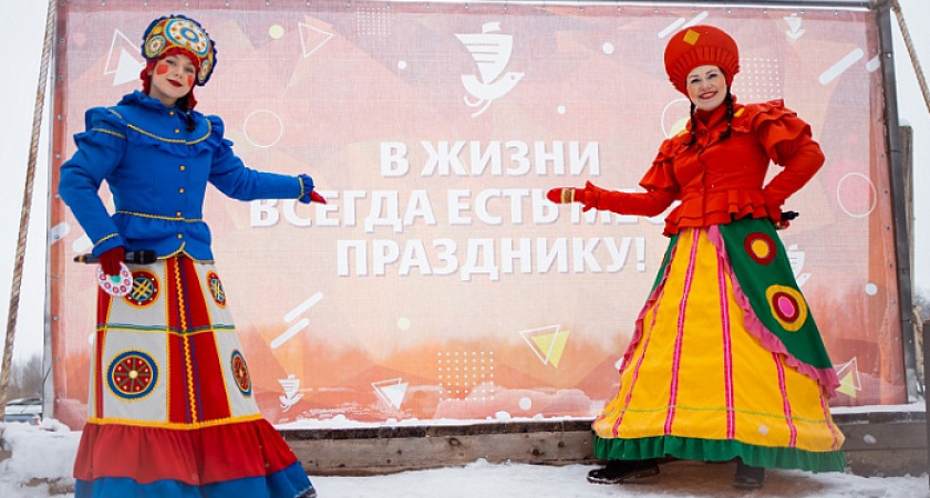 Туристический поезд "Вятская сказка" будет проезжать через Киров