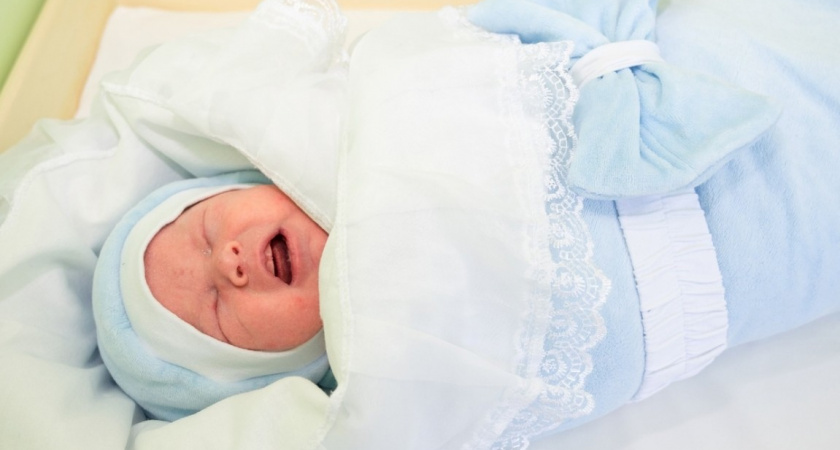 Сейчас это имя для мальчика на пике популярности, но раньше так звали только священников и царей. Переводится как "знатный"