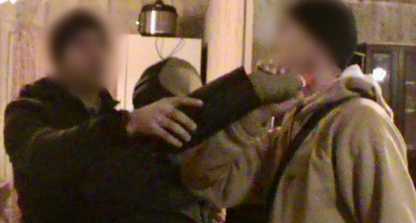 Под Советском разъяренный ревнивец ударил конкурента разбитой бутылкой в шею